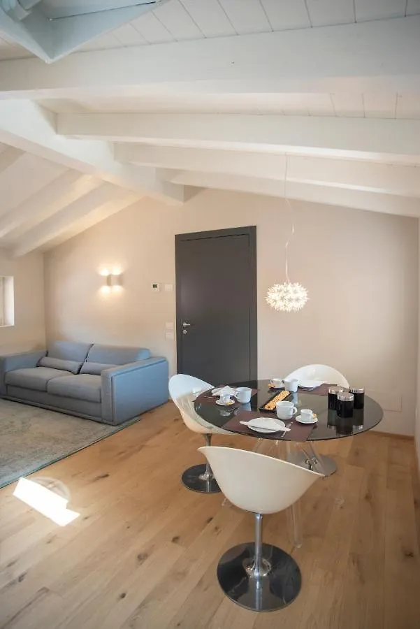 Time To Be - Luxury Apartments Centro Storico Пескьера-дель-Гарда