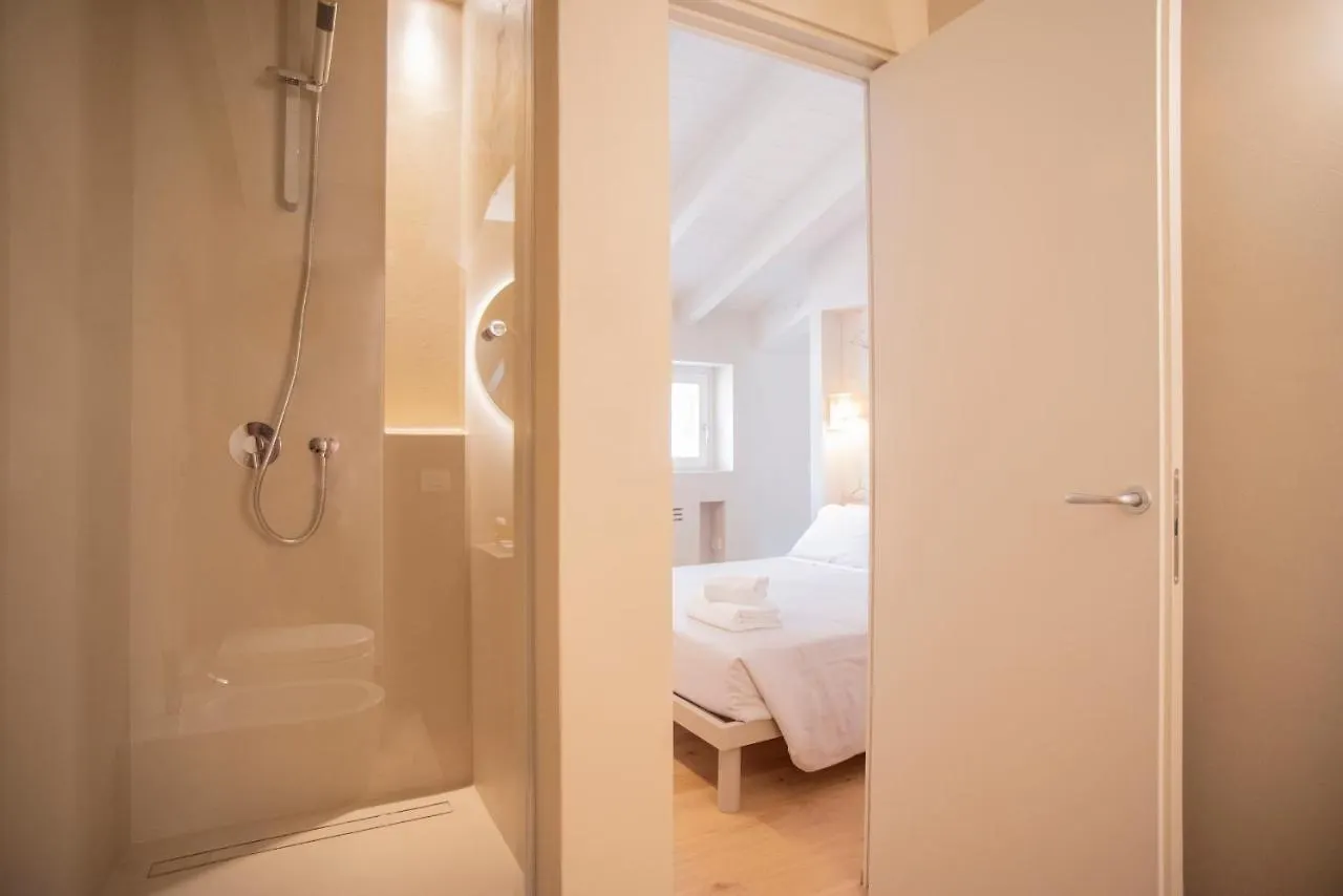 Time To Be - Luxury Apartments Centro Storico Peschiera del Garda 0*,  Italy