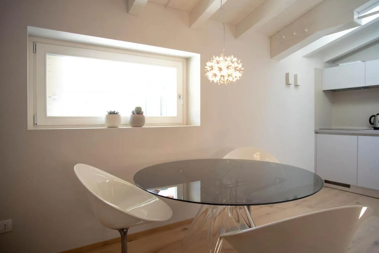 Time To Be - Luxury Apartments Centro Storico Peschiera del Garda